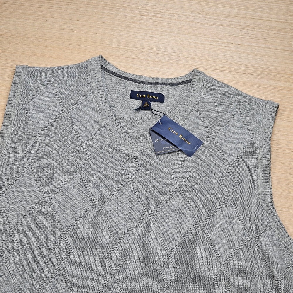 Club Room Sweater Vest Men XL Gray Argyle V-Neck Cotton NEW